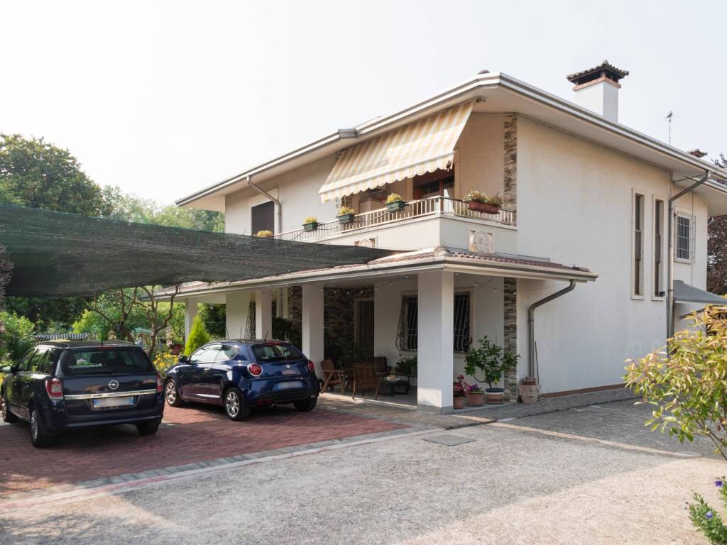 casa indipendente in vendita a Quinto Vicentino