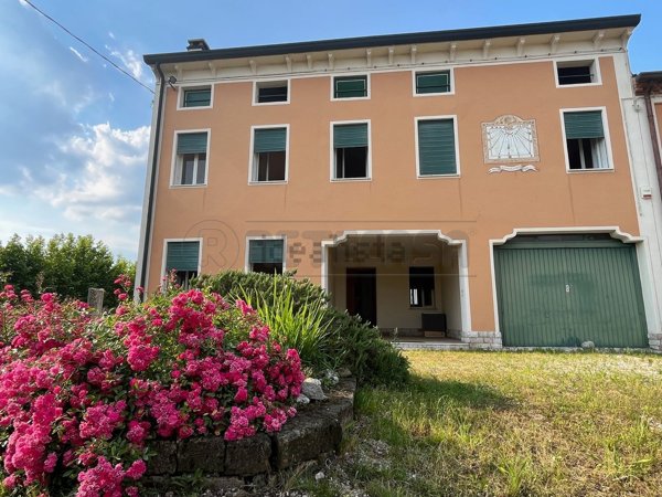 casale in vendita a Quinto Vicentino in zona Lanzè