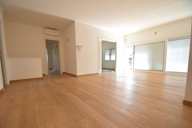 casa indipendente in vendita a Quinto Vicentino in zona Villaggio Monte Grappa