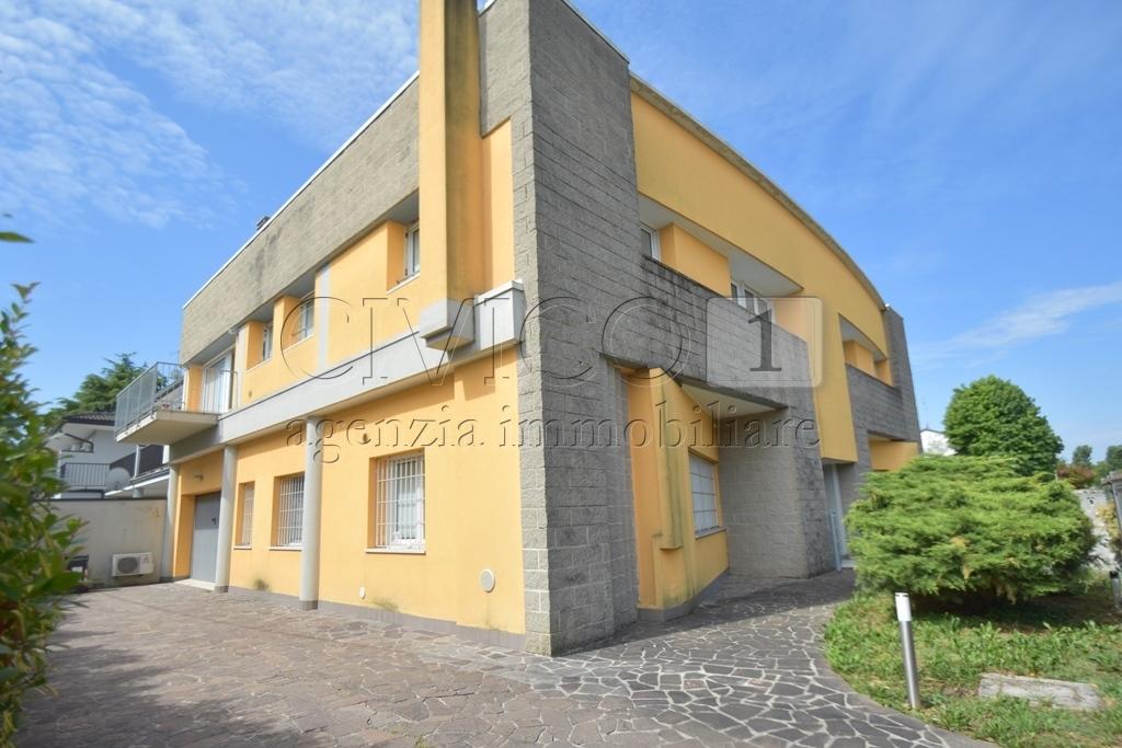 casa indipendente in vendita a Quinto Vicentino in zona Villaggio Monte Grappa