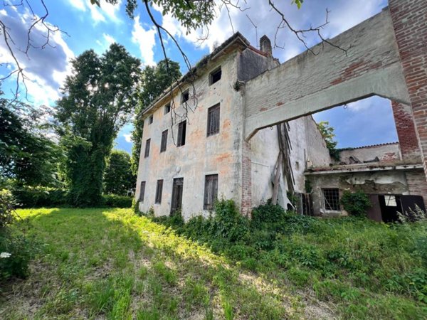 casa indipendente in vendita a Quinto Vicentino