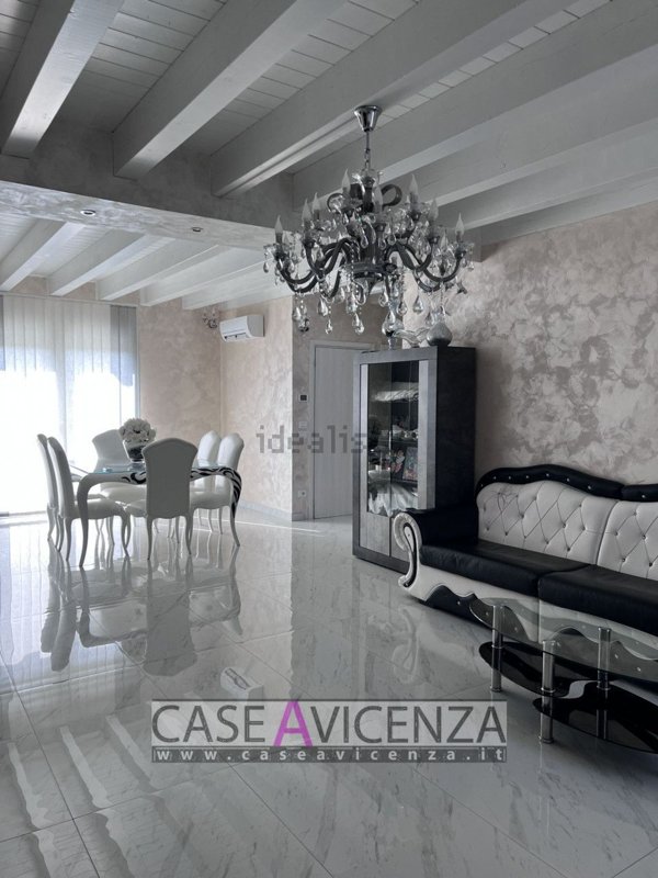 casa indipendente in vendita a Quinto Vicentino in zona Valproto