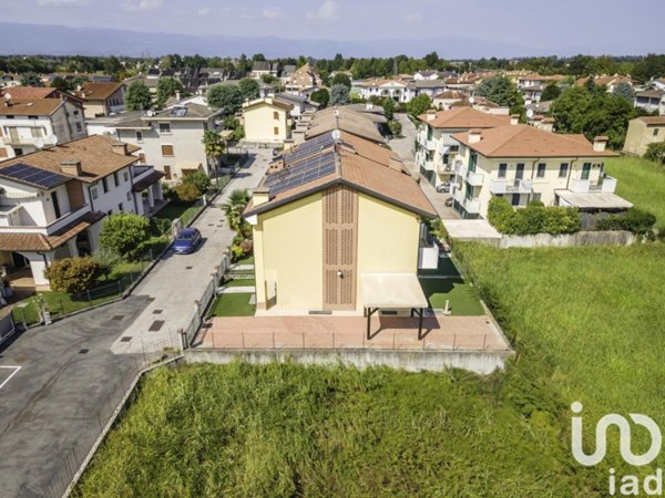 casa indipendente in vendita a Quinto Vicentino