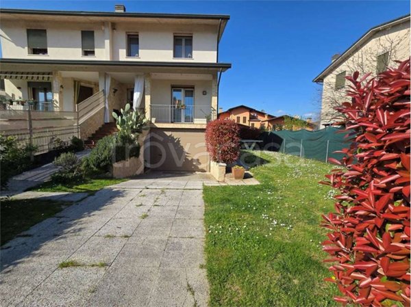 appartamento in vendita a Quinto Vicentino in zona Lanzè
