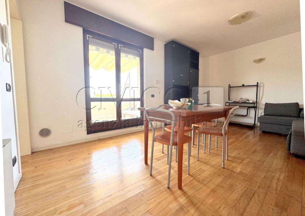 appartamento in vendita a Quinto Vicentino in zona Villaggio Monte Grappa