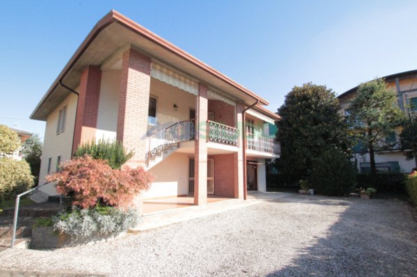 casa indipendente in vendita a Quinto Vicentino