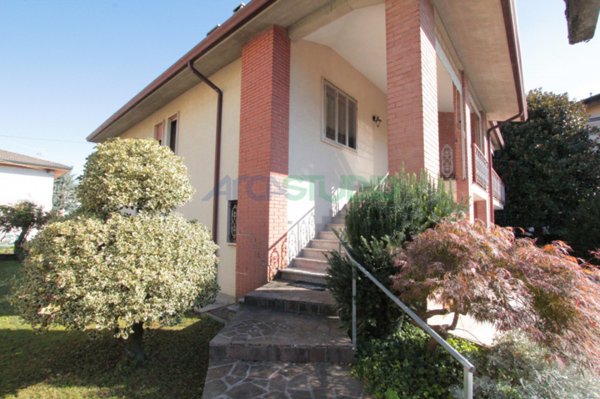 casa indipendente in vendita a Quinto Vicentino