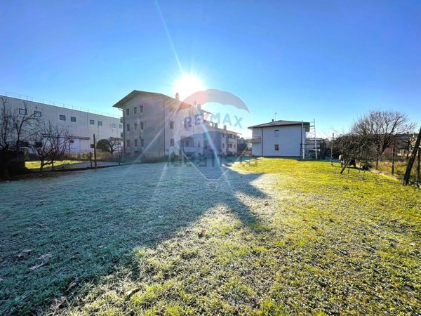 casa indipendente in vendita a Quinto Vicentino