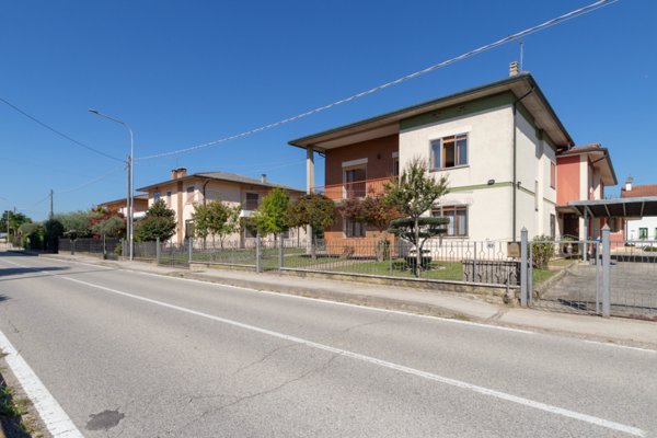 casa indipendente in vendita a Quinto Vicentino