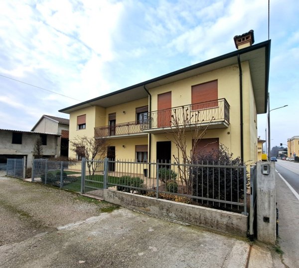 casa indipendente in vendita a Quinto Vicentino in zona Valproto