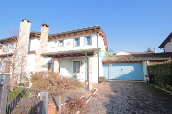 casa indipendente in vendita a Quinto Vicentino