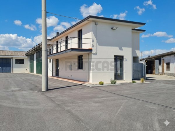 locale commerciale in vendita a Quinto Vicentino in zona Valproto