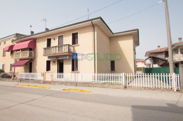 casa indipendente in vendita a Quinto Vicentino