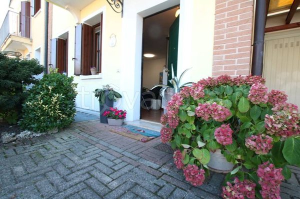 casa indipendente in vendita a Quinto Vicentino in zona Valproto