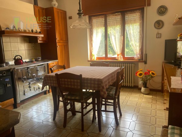 casa indipendente in vendita a Recoaro Terme in zona Rovegliana