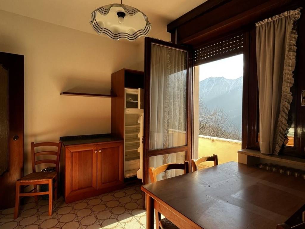 casa indipendente in vendita a Recoaro Terme in zona Merendaore