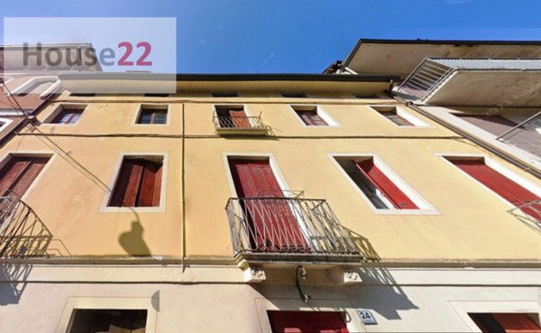 intera palazzina in vendita a Recoaro Terme in zona Merendaore
