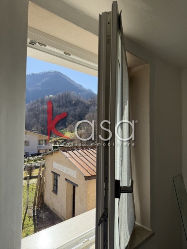 casa indipendente in vendita a Recoaro Terme in zona Parlati