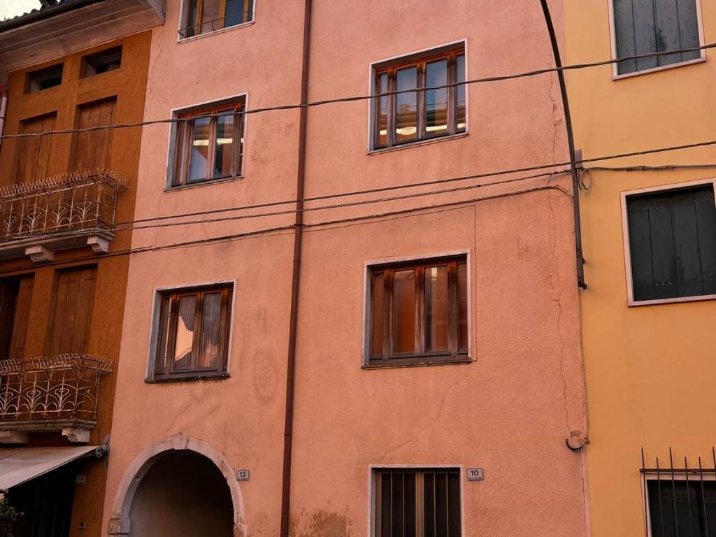 casa indipendente in vendita a Recoaro Terme in zona Merendaore