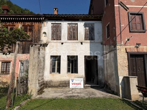 casa indipendente in vendita a Recoaro Terme in zona Merendaore