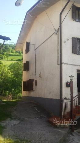 casa indipendente in vendita a Recoaro Terme in zona Parlati