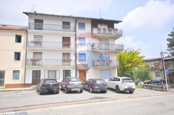 appartamento in vendita a Roana in zona Cesuna