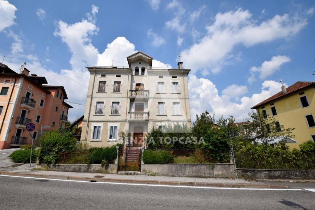 casa indipendente in vendita a Roana in zona Canove