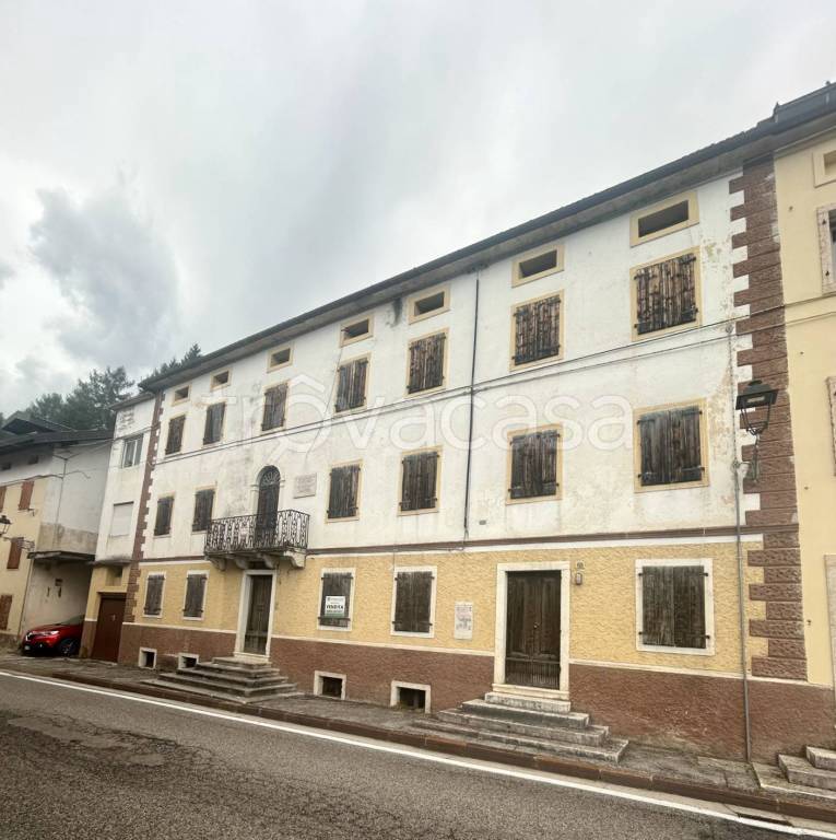 appartamento in vendita a Roana in zona Mezzaselva