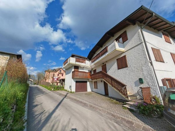 appartamento in vendita a Roana in zona Canove