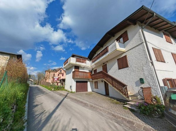 appartamento in vendita a Roana in zona Canove