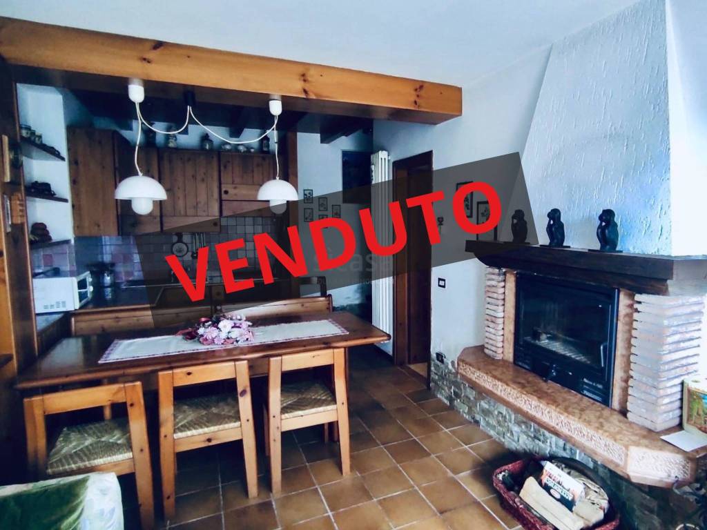 appartamento in vendita a Roana in zona Canove
