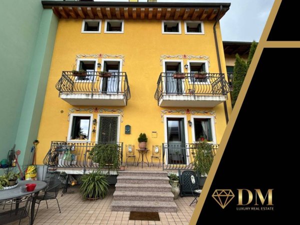 casa indipendente in vendita a Roana in zona Camporovere