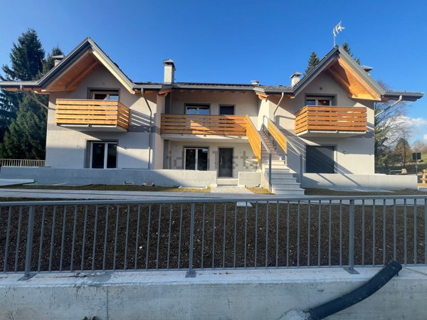 appartamento in vendita a Roana in zona Treschè Conca