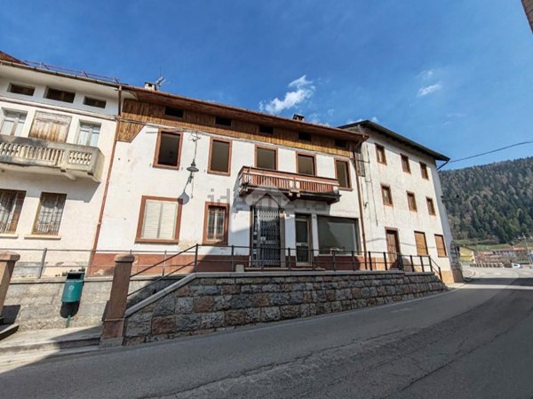 casa semindipendente in vendita a Roana