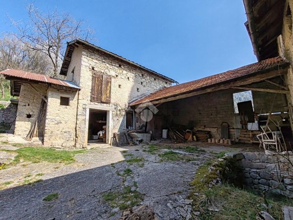 casa semindipendente in vendita a Roana