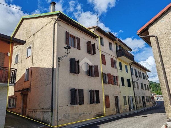 casale in vendita a Roana in zona Mezzaselva