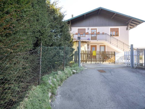 appartamento in vendita a Roana in zona Canove