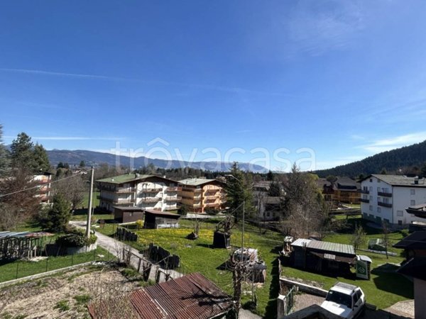 casa indipendente in vendita a Roana in zona Cesuna