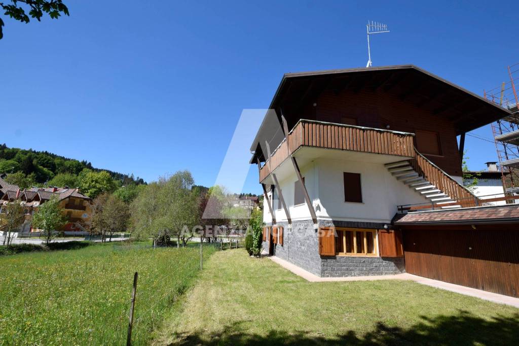appartamento in vendita a Roana in zona Cesuna