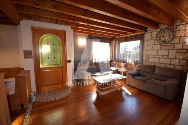 casa indipendente in vendita a Roana