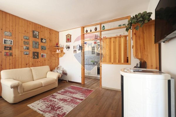 casa indipendente in vendita a Roana in zona Cesuna