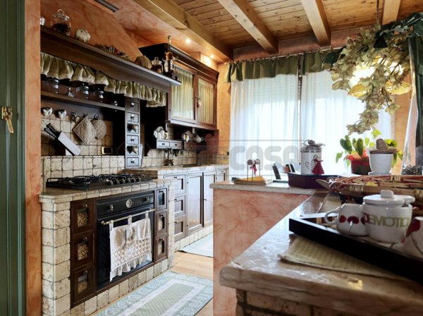 appartamento in vendita a Roana in zona Canove