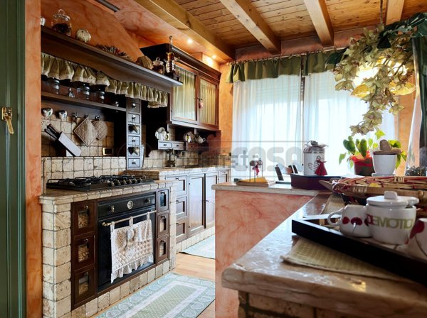 appartamento in vendita a Roana in zona Canove