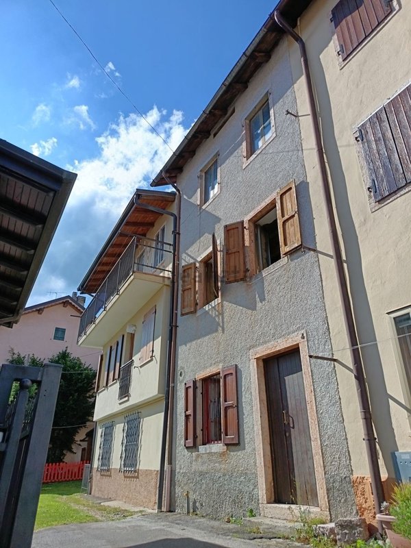 casale in vendita a Roana in zona Camporovere