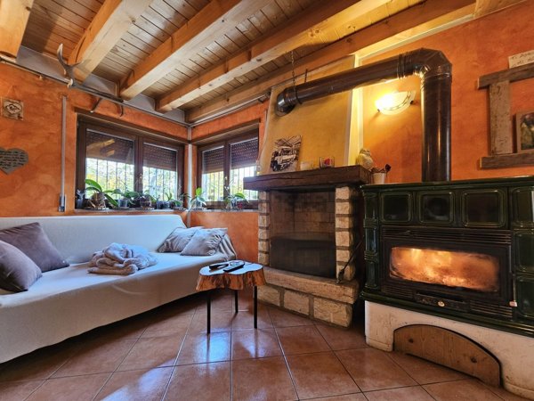 casa indipendente in vendita a Roana in zona Treschè Conca