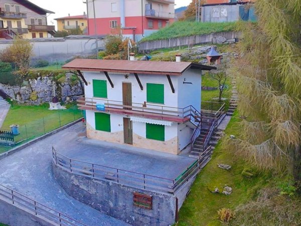 appartamento in vendita a Roana in zona Cesuna