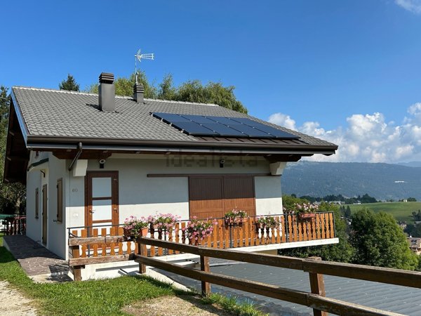 casa indipendente in vendita a Roana in zona Treschè Conca