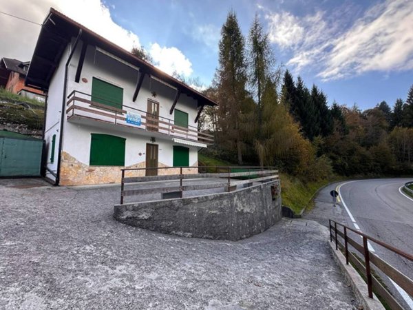 appartamento in vendita a Roana in zona Cesuna