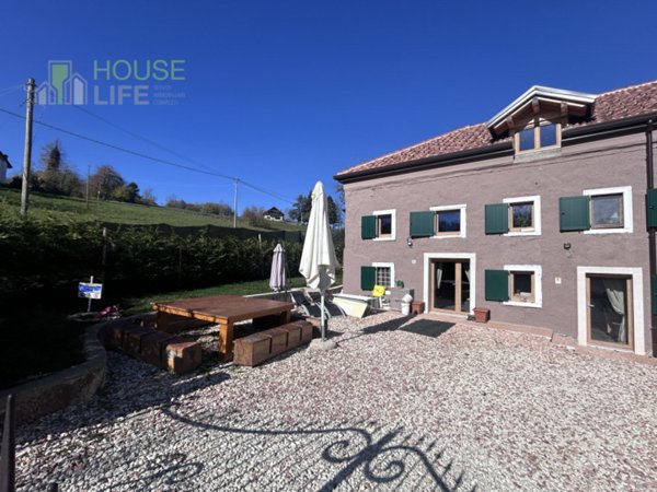 casa indipendente in vendita a Roana in zona Treschè Conca