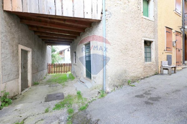 appartamento in vendita a Roana in zona Mezzaselva